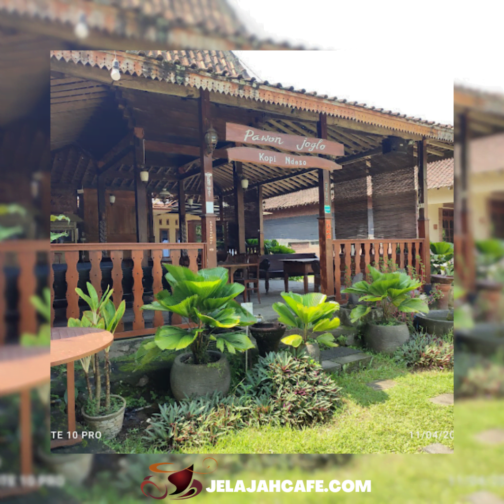Joglo Cafe Borobudur